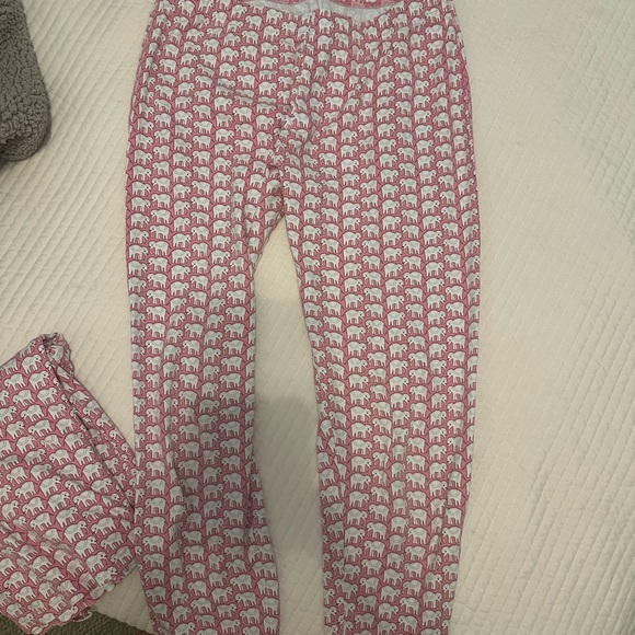 Roller Rabbit Pink Elephant Patterned Top - Picture 2 of 4